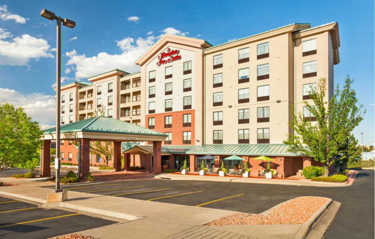 Hampton Inn & Suites Denver-Cherry Creek Exterior photo
